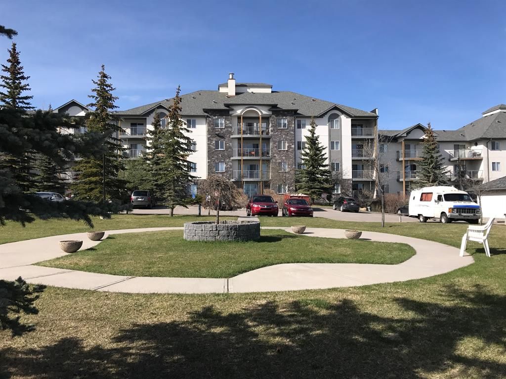 Main Photo: 102 55 Arbour Grove Close NW in Calgary: Arbour Lake Apartment for sale : MLS®# A2035933