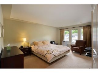 Photo 6: 4825 BARKER Crescent in Burnaby: Garden Village House for sale (Burnaby South)  : MLS®# V902284