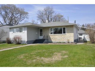 Photo 1: 410 Ainslie Street in WINNIPEG: St James Residential for sale (West Winnipeg)  : MLS®# 1410812