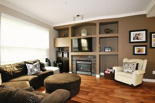 Photo 2: 46 11720 COTTONWOOD Drive in Maple Ridge: Cottonwood MR Townhouse for sale in "COTTONWOOD GREEN" : MLS®# R2194005
