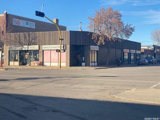 Photo 1: 1 Broadway Street West in Yorkton: Central YO Commercial for sale : MLS®# SK884164