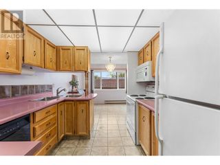 Photo 7: 983 Bernard Avenue Unit# 208 in Kelowna: House for sale : MLS®# 10311064