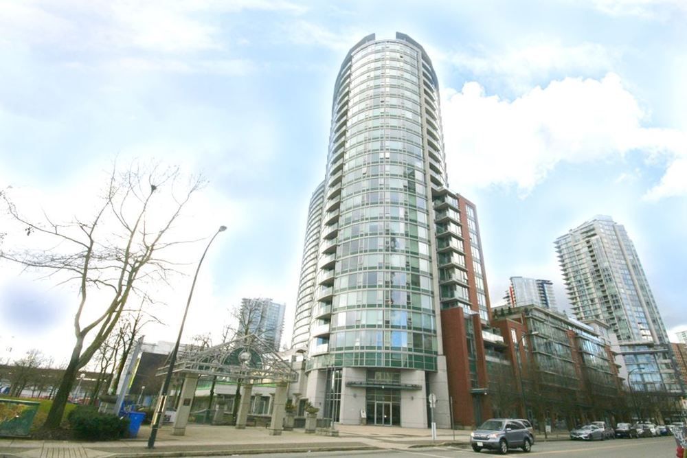 Main Photo: 802 58 KEEFER PLACE in Vancouver West: Home for sale : MLS®# R2142368