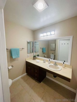 Photo 11: SOLANA BEACH Condo for sale : 1 bedrooms : 930 Via Mil Cumbres #115