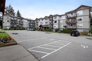 Photo 1: 403 2955 DIAMOND Crescent in Abbotsford: Abbotsford West Condo for sale in "WESTWOOD" : MLS®# R2753922