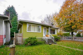 Photo 2: 2508 E 15TH Avenue in Vancouver: Renfrew Heights House for sale (Vancouver East)  : MLS®# R2121641