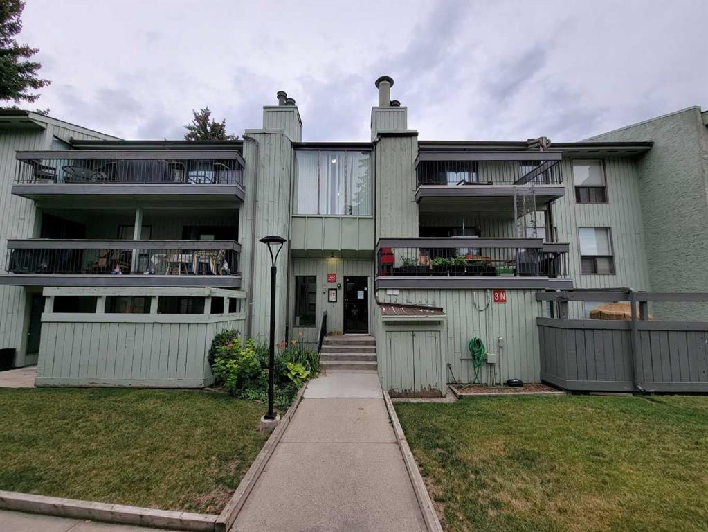 Main Photo: 337 10120 Brookpark Boulevard SW in Calgary: Braeside Apartment for sale : MLS®# A2071540