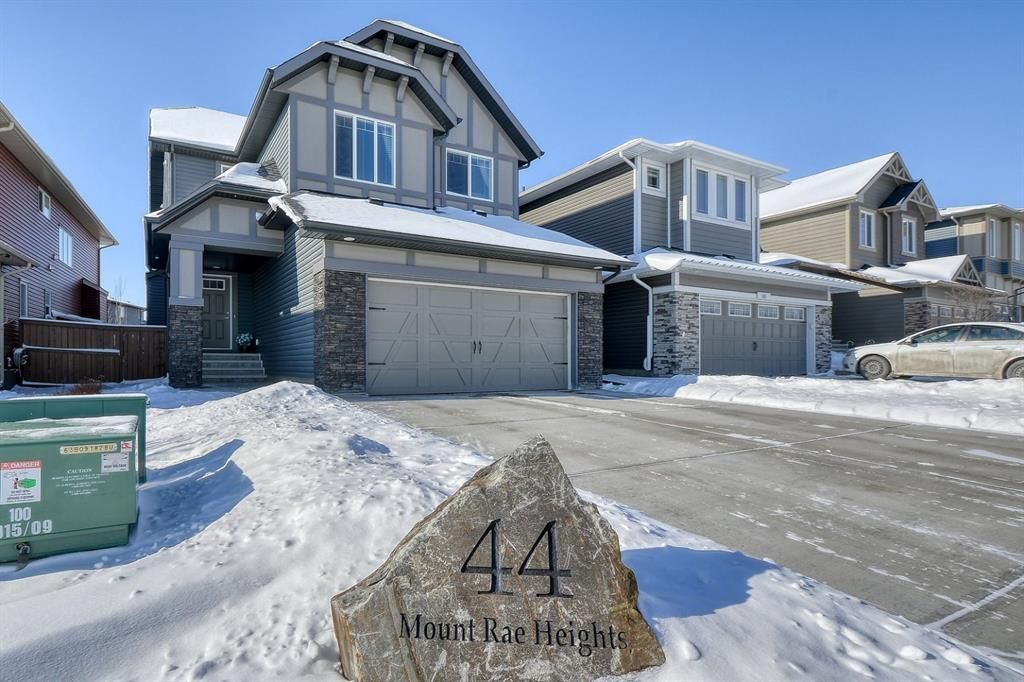 Main Photo: 44 Mount Rae Heights: Okotoks Detached for sale : MLS®# A1185320