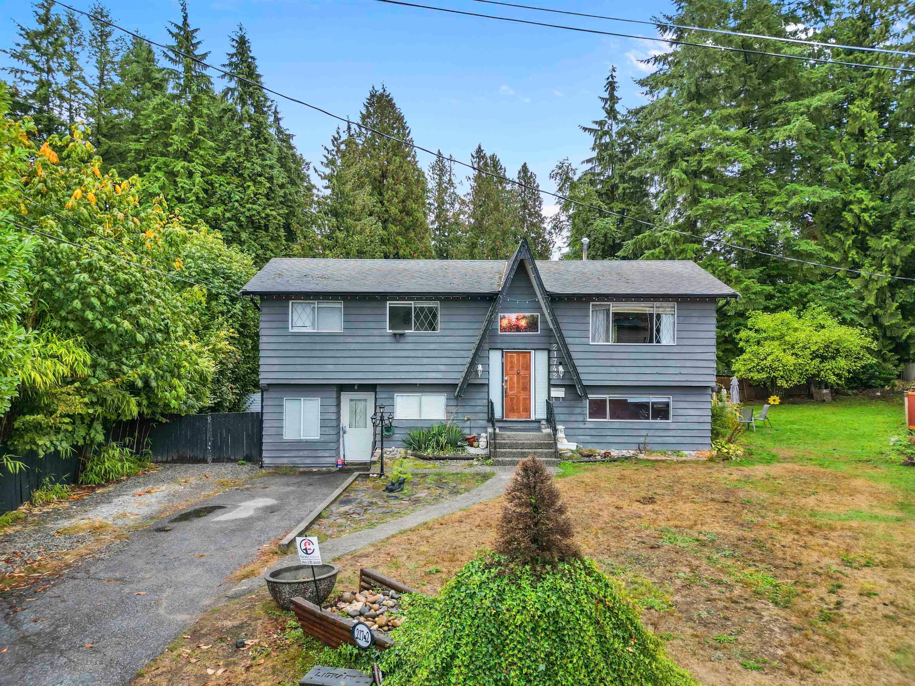 Main Photo: 21742 123 Avenue in Maple Ridge: West Central House for sale : MLS®# R2841530
