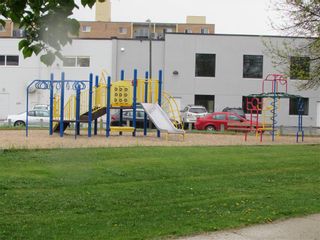 Photo 20: 52 Girdwood Crescent in Winnipeg: East Kildonan Residential for sale (3B)  : MLS®# 202011566