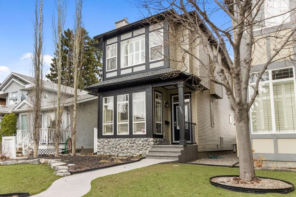 Main Photo: 521 21 Avenue NE in Calgary: Winston Heights/Mountview Detached for sale : MLS®# A1211695