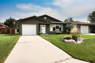 Photo 1: 123 Norlorne Drive in Winnipeg: Charleswood Residential for sale (1G)  : MLS®# 202407770