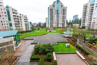 Photo 14: 404 1199 EASTWOOD Street in Coquitlam: North Coquitlam Condo for sale in "THE SELKIRK" : MLS®# R2151321