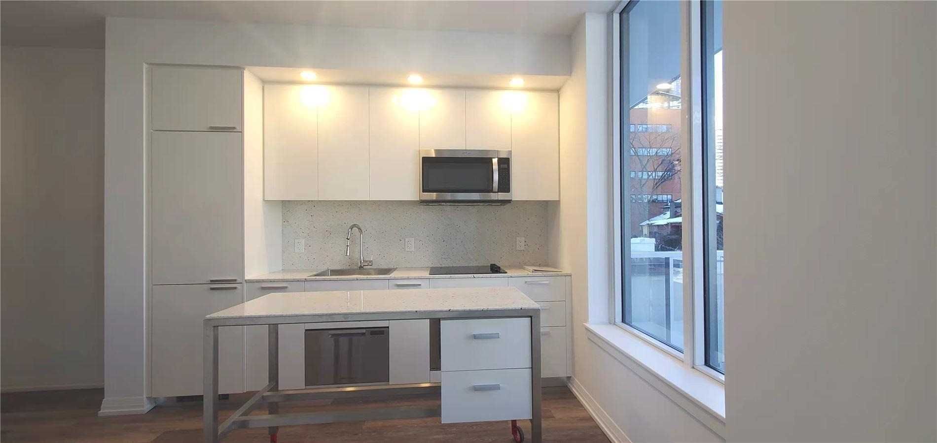 Main Photo: 203 75 Canterbury Place in Toronto: Willowdale West Condo for lease (Toronto C07)  : MLS®# C5534988