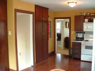 Photo 6: 5 Megan Ave in Toronto: House (Bungalow) for sale (E10: TORONTO)  : MLS®# E1150705