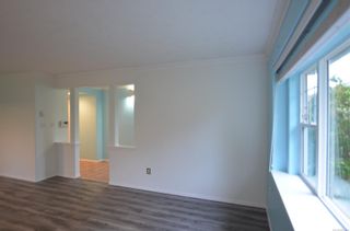 Photo 7: 9572 Northlawn Terr in Sidney: Si Sidney South-East Half Duplex for sale : MLS®# 952501