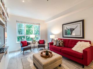 Photo 8: 204 23255 BILLY BROWN Road in Langley: Fort Langley Condo for sale in "The Village at Bedford Landing" : MLS®# R2404163
