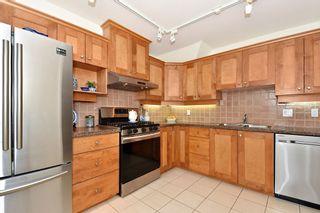 Photo 8: 306 3088 W 41ST Avenue in Vancouver: Kerrisdale Condo for sale in "THE LANESBOROUGH" (Vancouver West)  : MLS®# R2339683