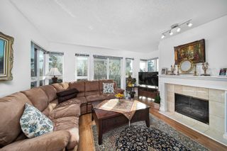 Photo 1: 205 106 W KINGS Road in North Vancouver: Upper Lonsdale Condo for sale in "KINGS COURT" : MLS®# R2759920