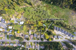 Photo 5: 3530 Hillside Ave in Nanaimo: Na Uplands Multi Family for sale : MLS®# 931499