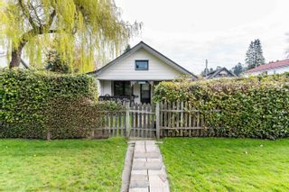 Photo 2: 2760 MCBRIDE Avenue in Surrey: Crescent Bch Ocean Pk. House for sale in "CRESCENT BEACH" (South Surrey White Rock)  : MLS®# R2867635