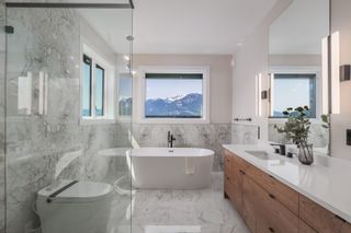 Photo 5: 40868 THE Crescent in Squamish: University Highlands House for sale : MLS®# R2842606