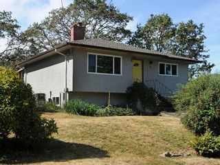 Photo 1: 919 Leslie Dr in VICTORIA: SE Quadra House for sale (Saanich East)  : MLS®# 678066