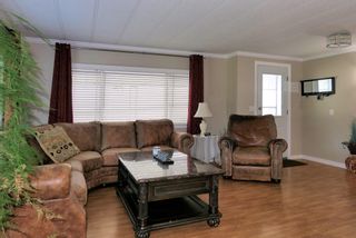 Photo 5: 51 2305 200 Street in Langley: Brookswood Langley Manufactured Home for sale in "Cedar Lane" : MLS®# R2609129