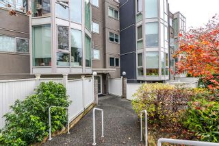 Photo 1: 208 2238 ETON Street in Vancouver: Hastings Condo for sale in "Eton Heights" (Vancouver East)  : MLS®# R2121109