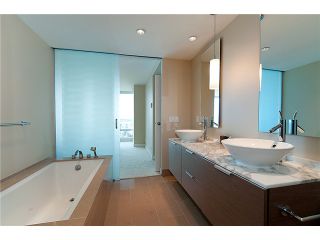 Photo 7: 3109 1111 ALBERNI Street in Vancouver: West End VW Condo for sale in "SHANGRI-LA" (Vancouver West)  : MLS®# V880394