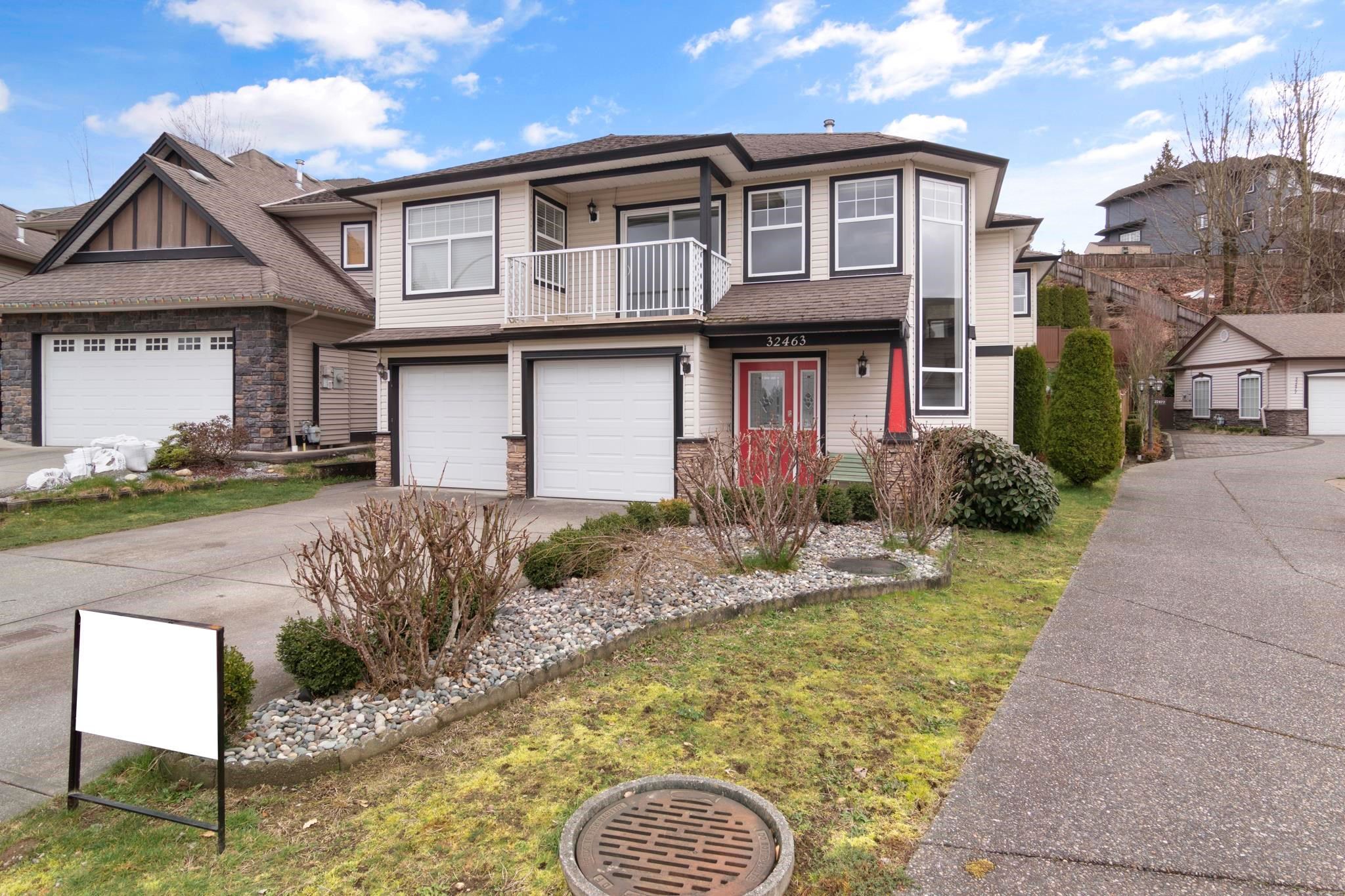 Main Photo: 32463 W BOBCAT Drive in Mission: Mission BC House for sale : MLS®# R2685458