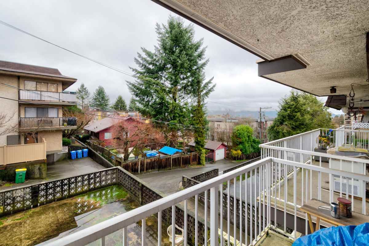 Photo 19: Photos: 314 331 KNOX Street in New Westminster: Sapperton Condo for sale in "WESTMOUNT ARMS" : MLS®# R2238098