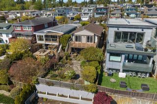 Photo 3: 14774 THRIFT Avenue: White Rock House for sale (South Surrey White Rock)  : MLS®# R2874861