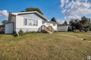 Photo 2: 109 Maple Crescent: Wetaskiwin House for sale : MLS®# E4383296