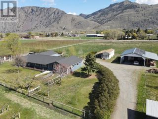 Photo 1: 2202 Newton Road in Cawston: House for sale : MLS®# 10308099