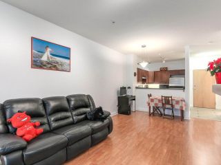 Photo 5: 109 675 PARK Crescent in New Westminster: GlenBrooke North Condo for sale in "THE WINCHESTER" : MLS®# R2224095