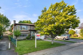 Photo 2: 2609 WILDWOOD Drive in Langley: Willoughby Heights House for sale : MLS®# R2776625