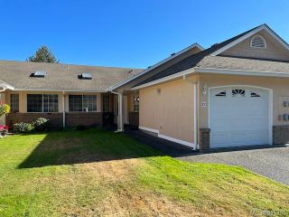 Photo 1: 12 20 Anderton Ave in Courtenay: CV Courtenay City Row/Townhouse for sale (Comox Valley)  : MLS®# 915266