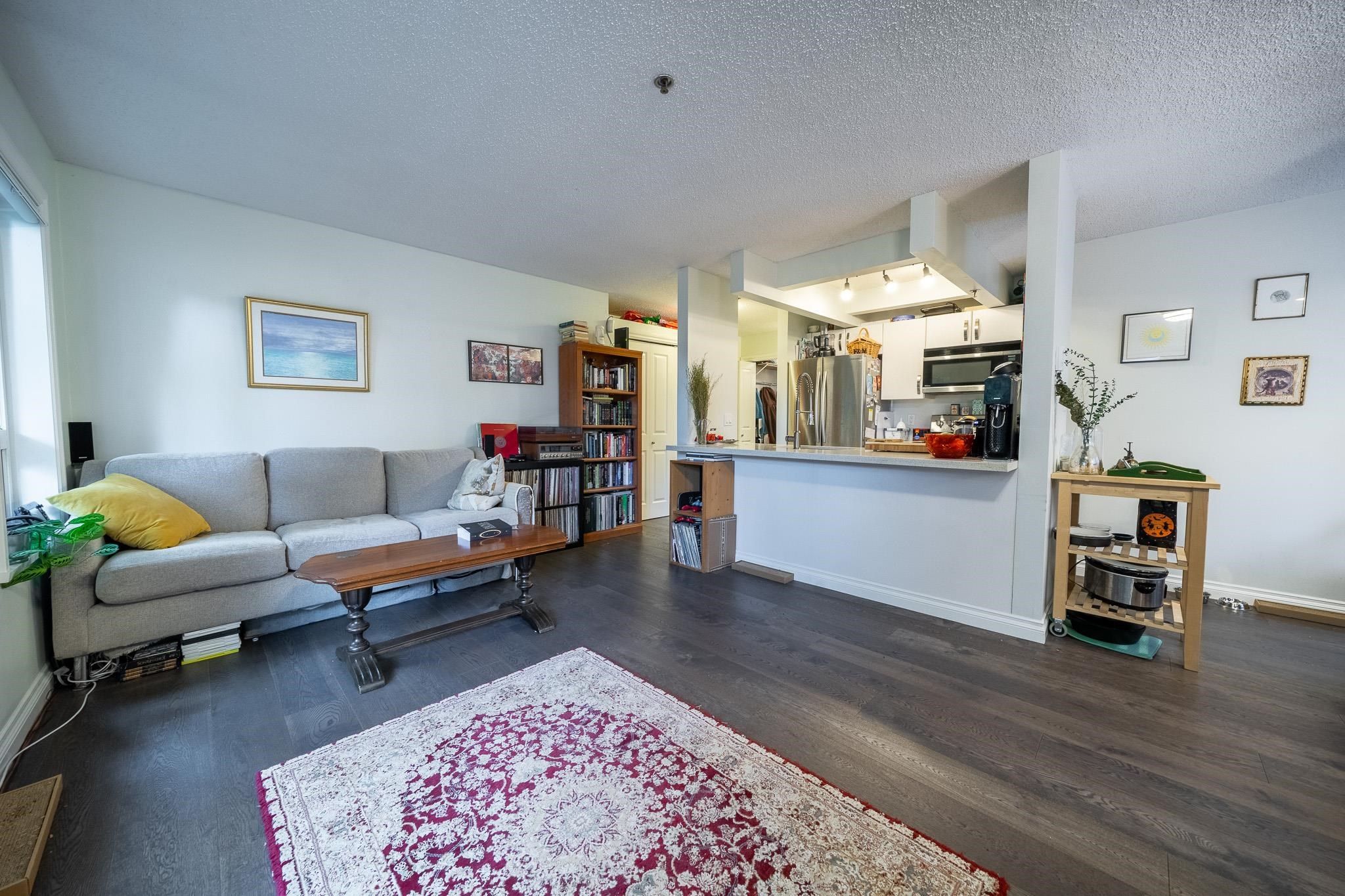 Main Photo: 101 1925 W 2ND Avenue in Vancouver: Kitsilano Condo for sale in "WINDGATE BEACHSIDE" (Vancouver West)  : MLS®# R2754073