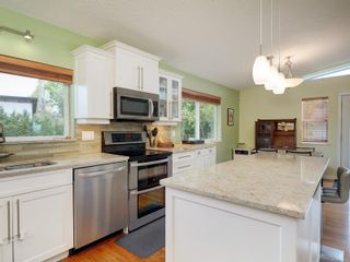 Photo 7: 740 Rockheights Ave in Esquimalt: Es Rockheights House for sale : MLS®# 960454