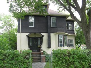 Photo 1: 124 LAWNDALE Avenue in WINNIPEG: St Boniface Residential for sale (South East Winnipeg)  : MLS®# 1015775