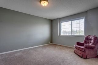 Photo 17: 33 SILVERGROVE Close NW in Calgary: Silver Springs Row/Townhouse for sale : MLS®# C4300784