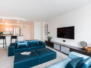 Photo 6: 305 1009 EXPO BOULEVARD in Vancouver: Yaletown Condo for sale (Vancouver West)  : MLS®# R2575432