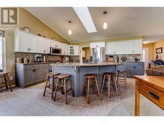 Photo 4: 648 6TH Avenue Swan Lake West: Okanagan Shuswap Real Estate Listing: MLS®# 10310682