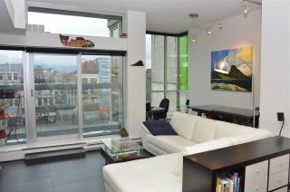 Photo 1: 504 33 W PENDER Street in Vancouver: Downtown VW Condo for sale in "33 Living" (Vancouver West)  : MLS®# R2156144