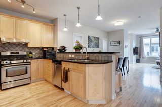 Photo 6: 431 52 Avenue SW in Calgary: Windsor Park Detached for sale : MLS®# A2077382