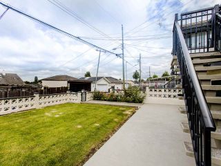 Photo 19: 1585 E 43RD Avenue in Vancouver: Knight House for sale (Vancouver East)  : MLS®# R2462741