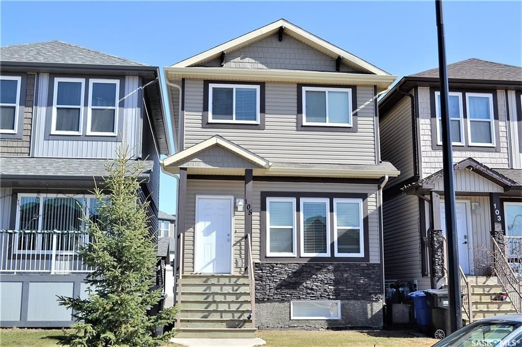 Main Photo: 105 Henick Crescent in Saskatoon: Hampton Village Residential for sale : MLS®# SK727356