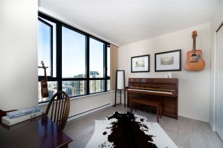 Photo 5: 2802 909 MAINLAND STREET in Vancouver: Yaletown Condo for sale (Vancouver West)  : MLS®# R2505728