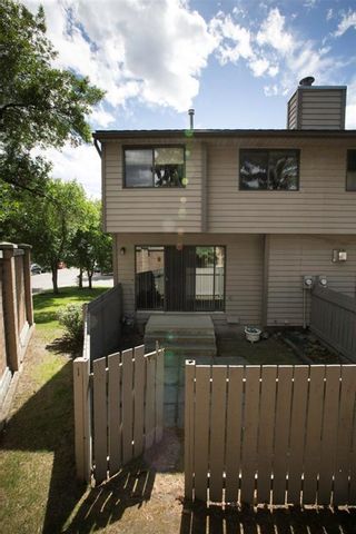 Photo 35: 1 10 POINT Drive NW in Calgary: Point McKay Row/Townhouse for sale : MLS®# A1089848